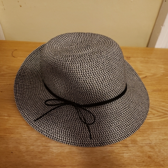 Sonoma Cute Black Beach Hat - Picture 6 of 6